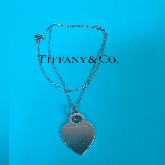 🔴Authentic TIFFANY & CO Sterling Silver Initial “G” Heart Pendent Necklace🔴 - Picture 8 of 8
